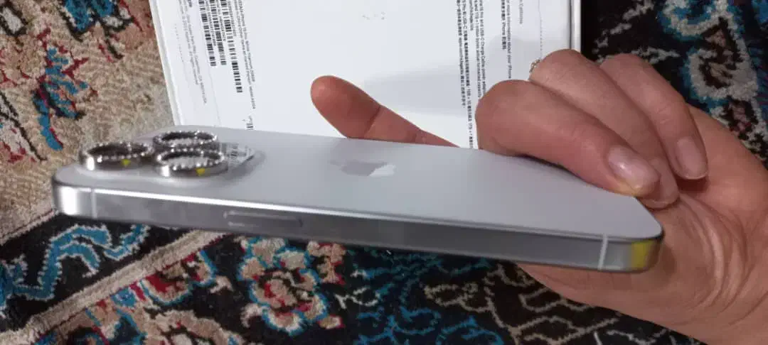 ایفون ۱۵پرو  zam|موبایل|رشت, معلولین|دیوار