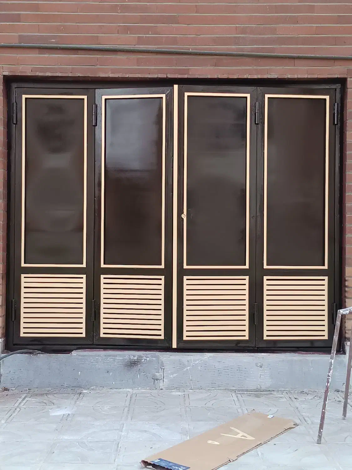 نقاشی ساختمان با ایرلس - اجرای تخصصی|خدمات پیشه و مهارت|خرمآباد, |دیوار