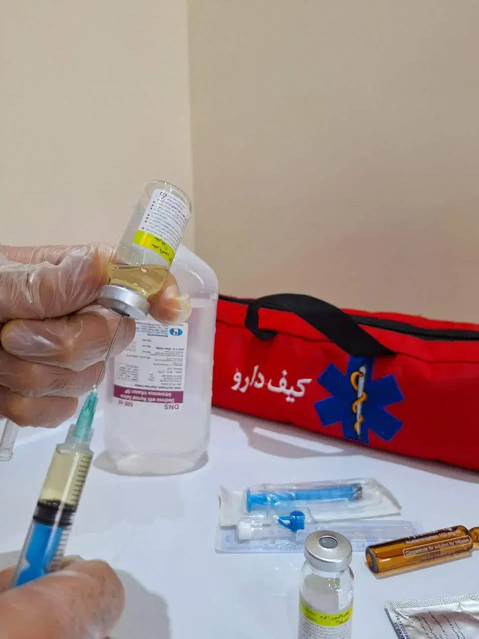 پرستاری در منزل (درمان زخم وصل سرم تزریقات سونداژ)|خدمات آرایشگری و زیبایی|بیرجند, |دیوار