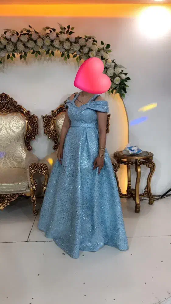 لباس مجلسی|لباس|زبرخان, |دیوار