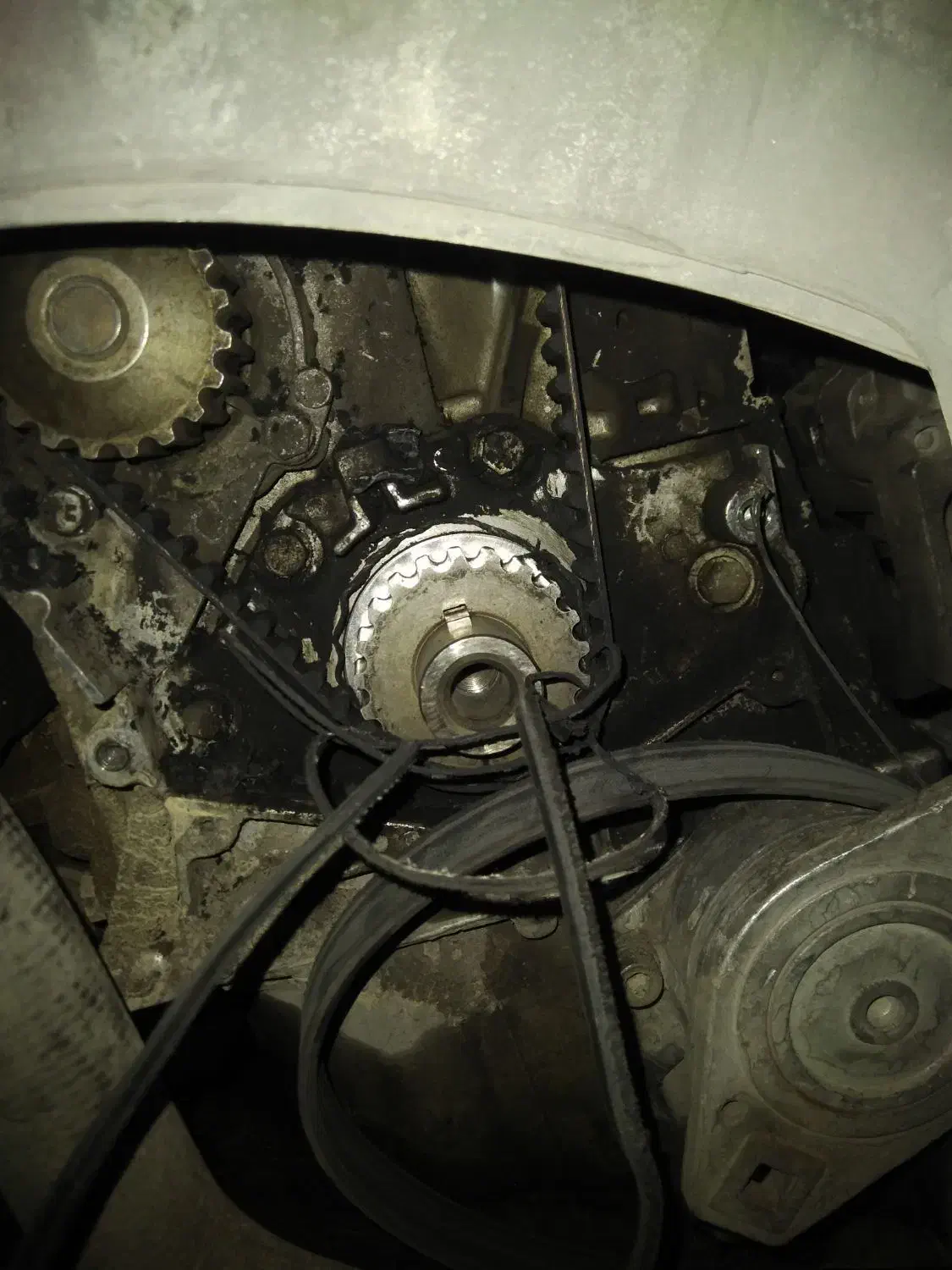 به یک نفر شاگرد مکانیک نیازمندیم|استخدام صنعتی، فنی، مهندسی|بروجرد, |دیوار