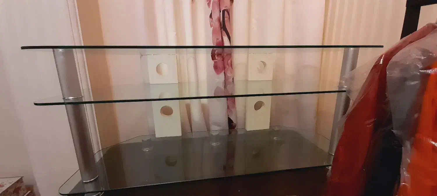 میز تلویزیون شیشه ای|میز تلویزیون|تهران, امیریه|دیوار