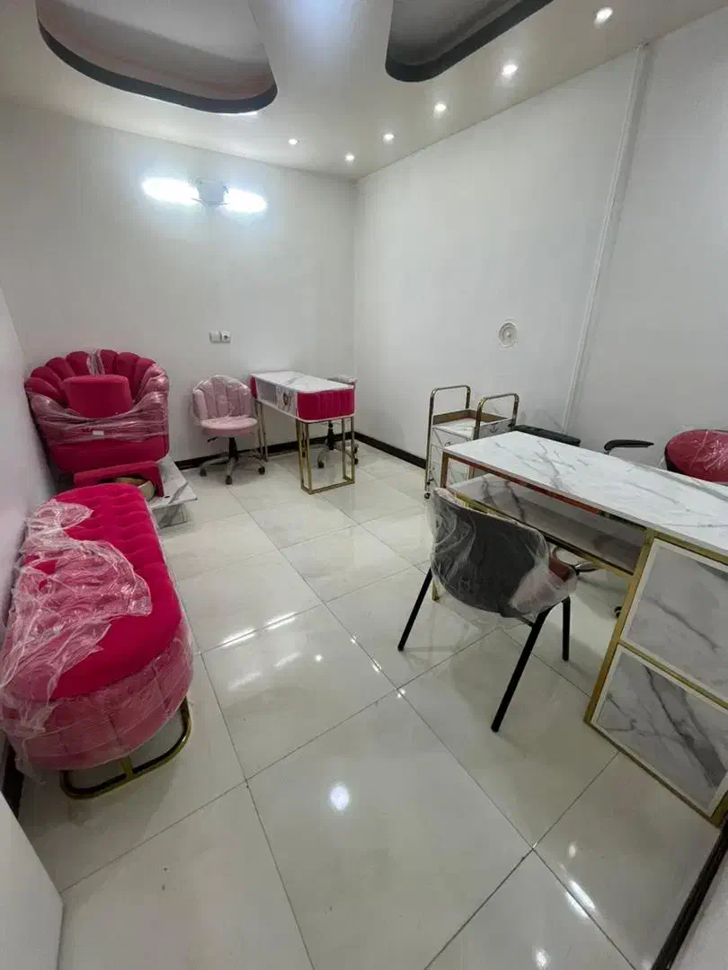 اجاره لاین،اتاق و نیاز ب همکار جهت شراکت در سالن|خدمات آرایشگری و زیبایی|شاهینشهر, عطار|دیوار