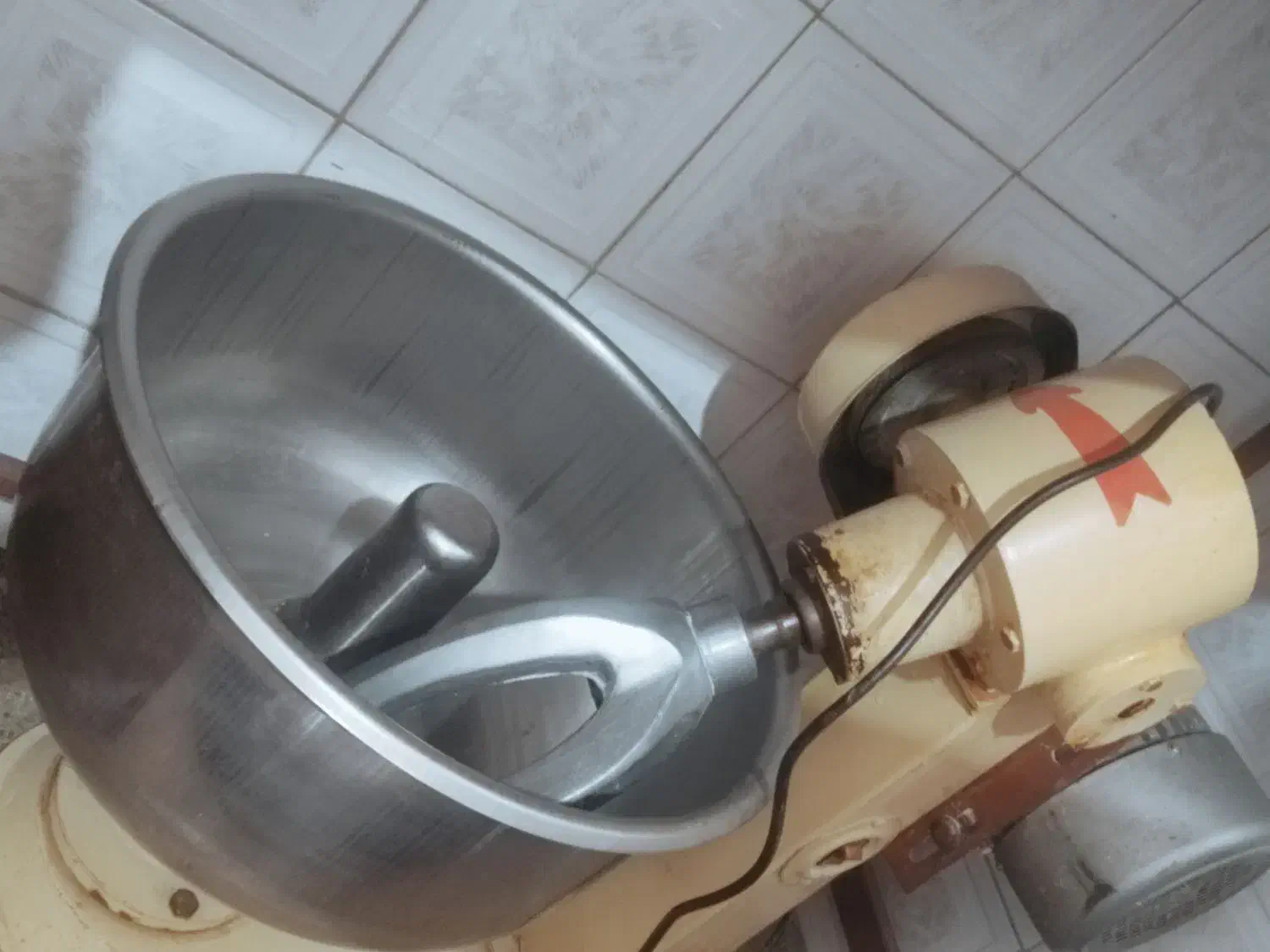 خمیرکن ۱۵کیلویی استیل|اجاق گاز و لوازم برقی پخت‌وپز|فلاورجان, |دیوار