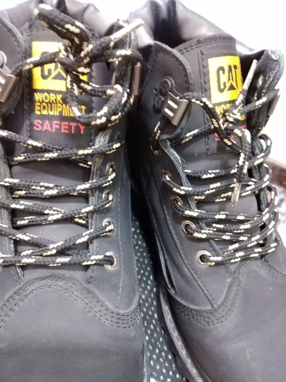 کفش و لباس|کیف، کفش، کمربند|کازرون, |دیوار