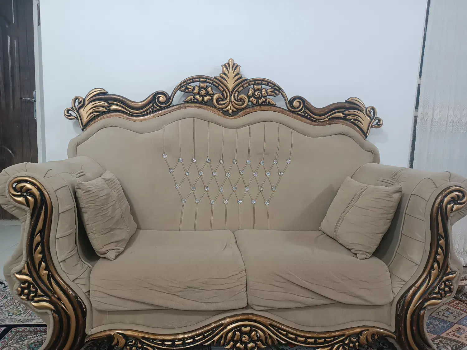 مبل نیمه سلطنتی .سالم و بدون شکستگی بدنه|مبلمان خانگی و میز عسلی|تربتحیدریه, یحیی آباد|دیوار