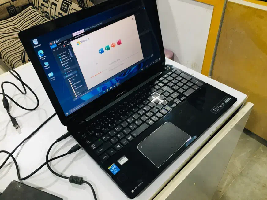 لپ تاپ توشیبا i7 نسل چهار|رایانه همراه|زابل, |دیوار