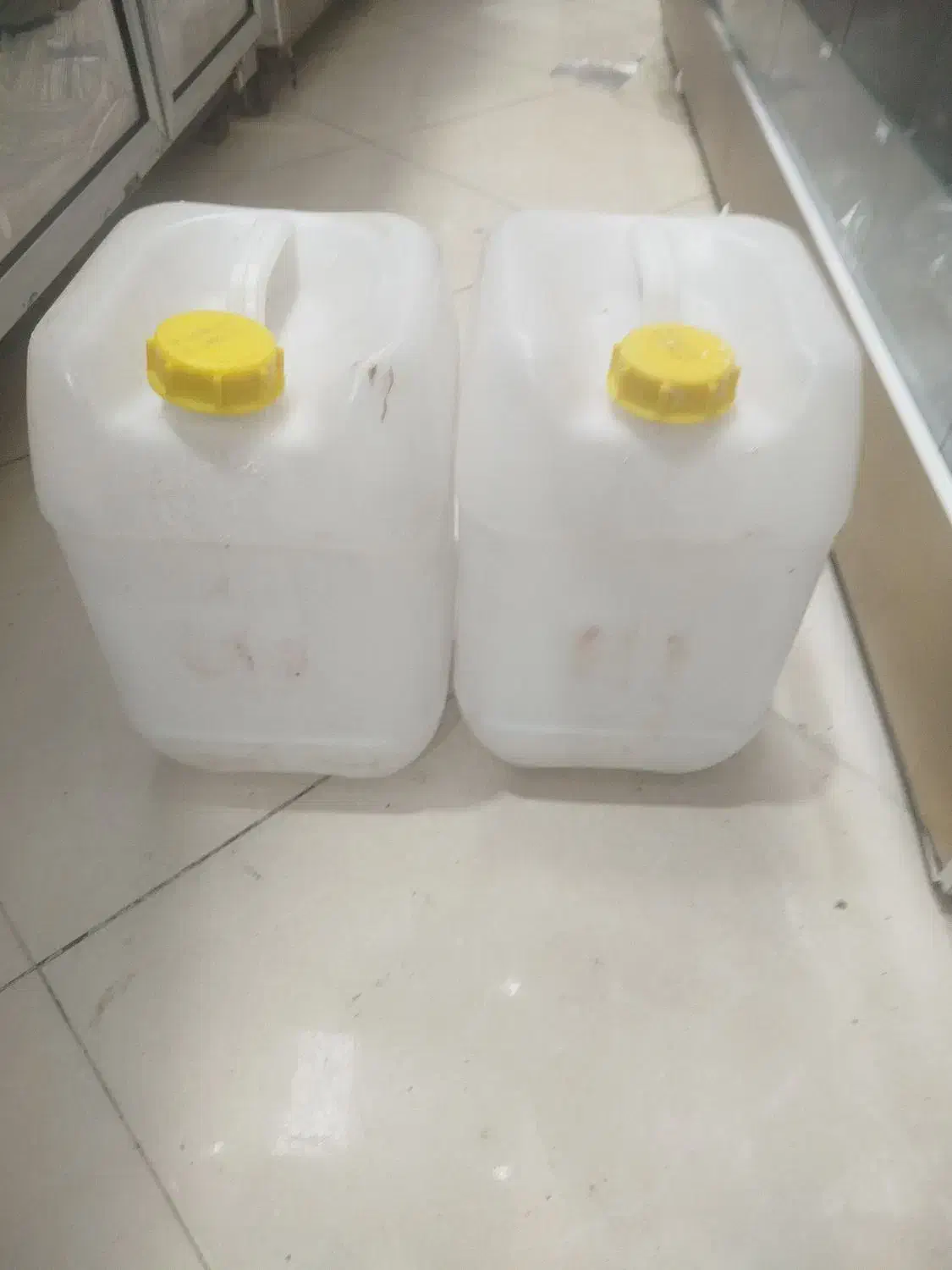 گالن|ظروف نگهدارنده، پلاستیکی، یک‌بارمصرف|یزد, |دیوار