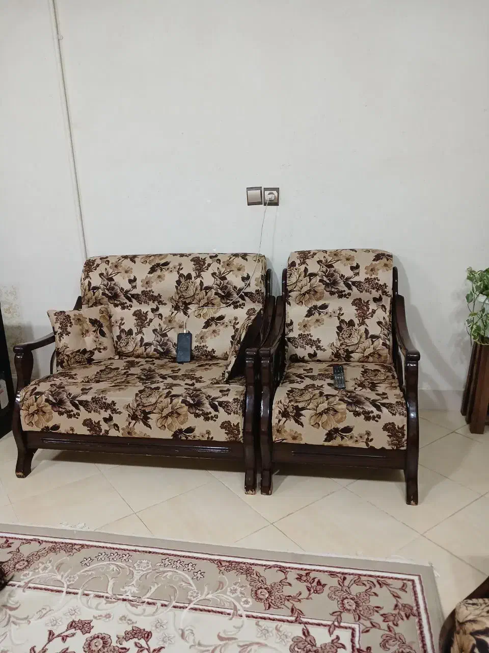 مبل پاسنگی ۸ نفره بسیار تمیز|مبلمان خانگی و میز عسلی|سمیرم, |دیوار