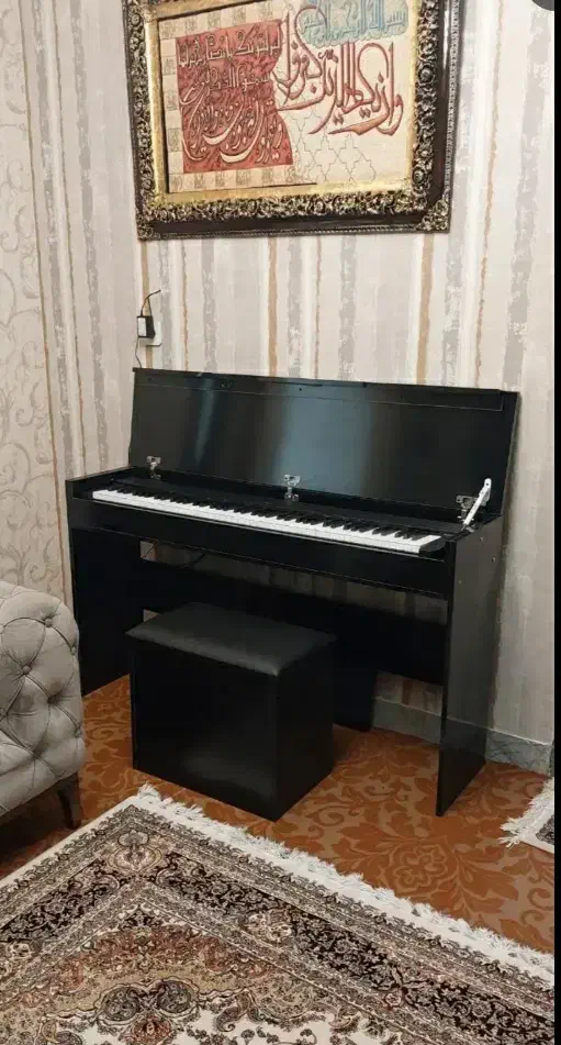 کابین پیانو دیجیتال و تاشو|پیانو، کیبورد، آکاردئون|اصفهان, آبشار|دیوار