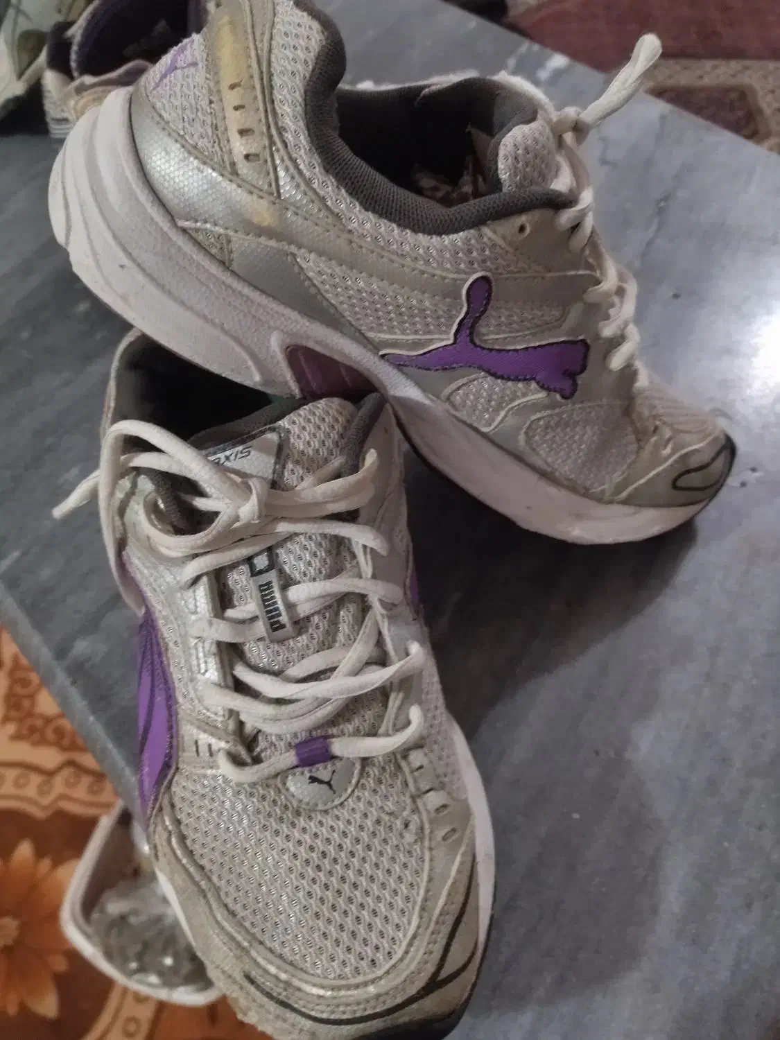 دوجفت کتانی اورجینال شماره 39|کیف، کفش، کمربند|مشگین شهر, |دیوار