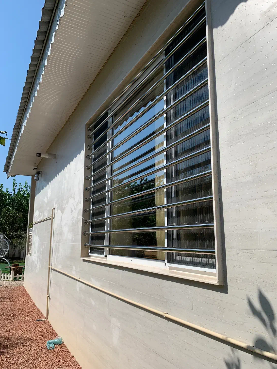 نرده استیل وحفاظ پشت پنجره|خدمات پیشه و مهارت|رشت, معلم|دیوار