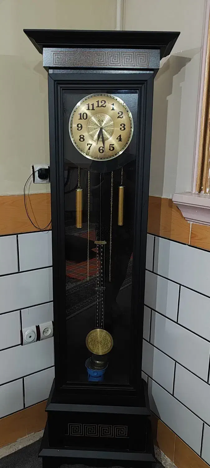 ساعت ایستاده سالم و نو|مبلمان خانگی و میز عسلی|ازنا, |دیوار