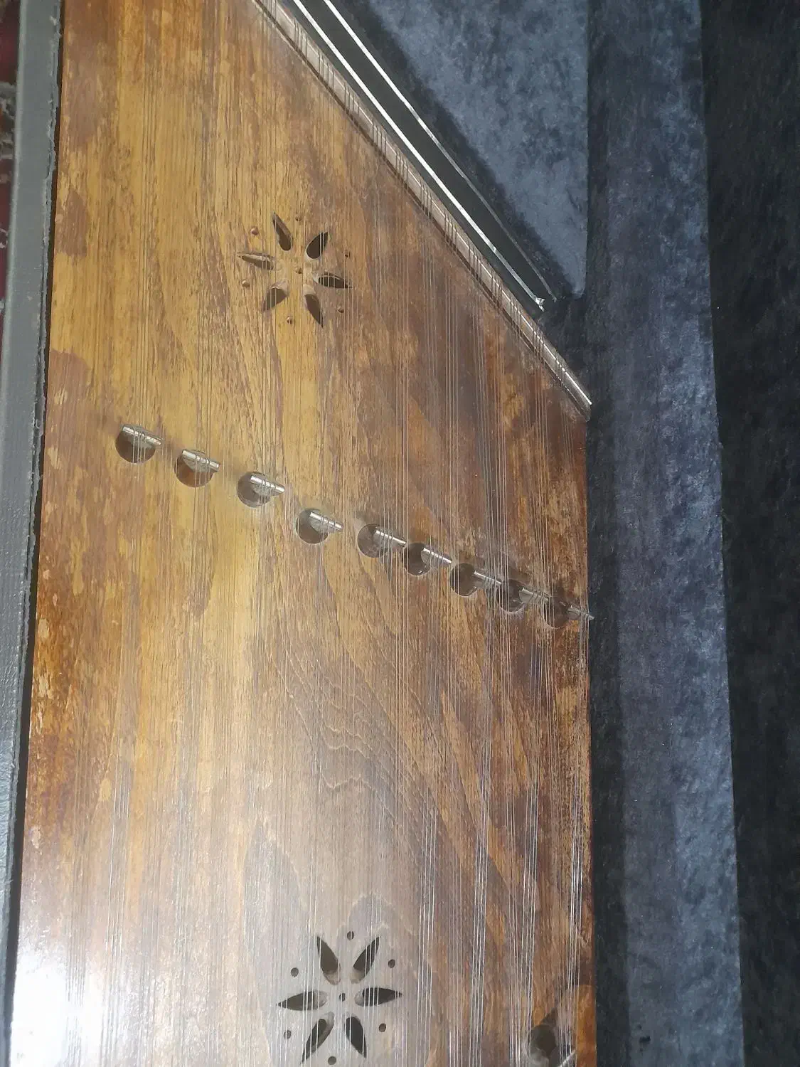 سنتور|سازهای سنتی|قم, باجک دو|دیوار