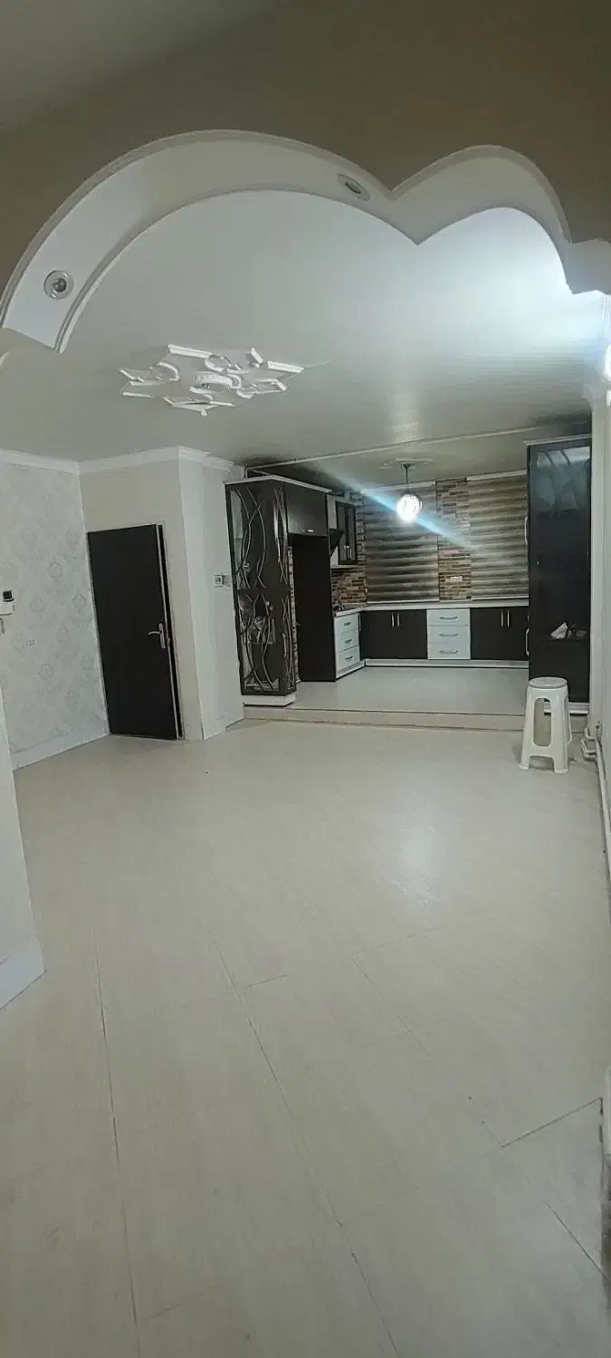 آپارتمان۸۵متری خیابان فرمانداری کوچه نقیبی یک|اجارهٔ آپارتمان|ورامین, ورامین|دیوار