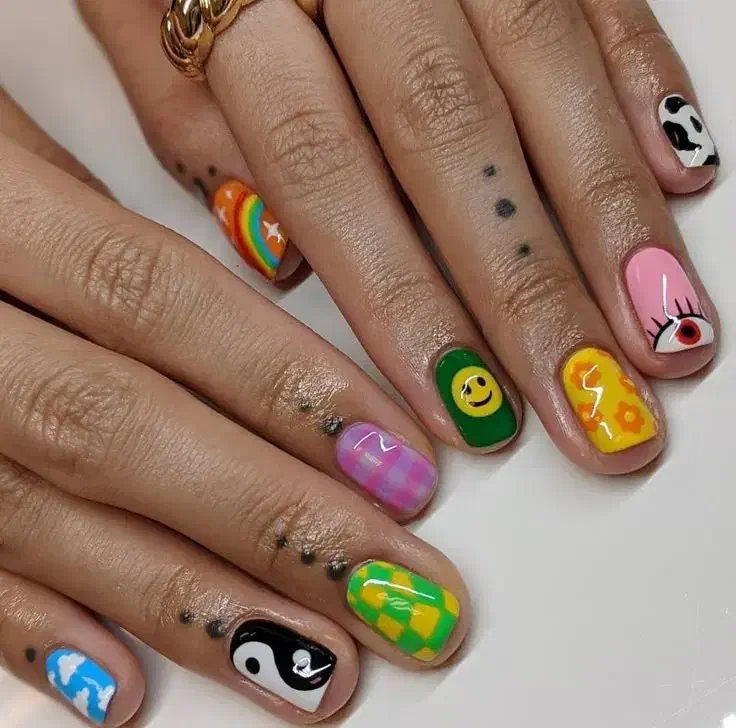 تخفیفات کاشت ناخن با طراحی فقط۳۰۰تومن|خدمات آرایشگری و زیبایی|رشت, پل تالشان|دیوار