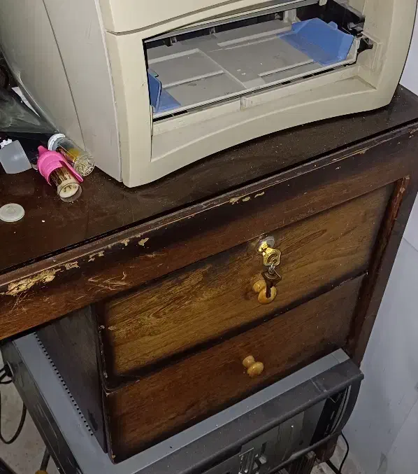 میز کارمندی چوبی باشیشه|مبلمان اداری|قزوین, |دیوار