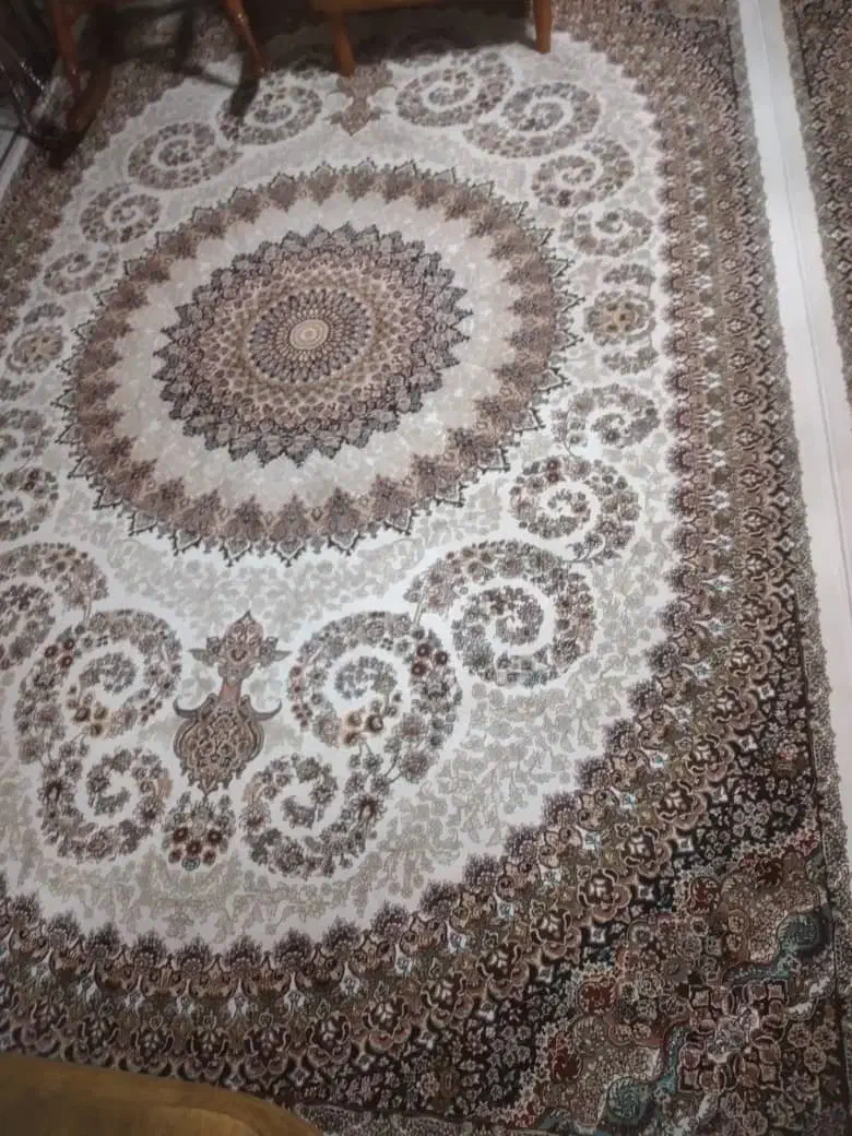 دو عدد فرش شش متری ویک عدد نه متری کاملا تمیز|فرش|محمدیه-قزوین, |دیوار