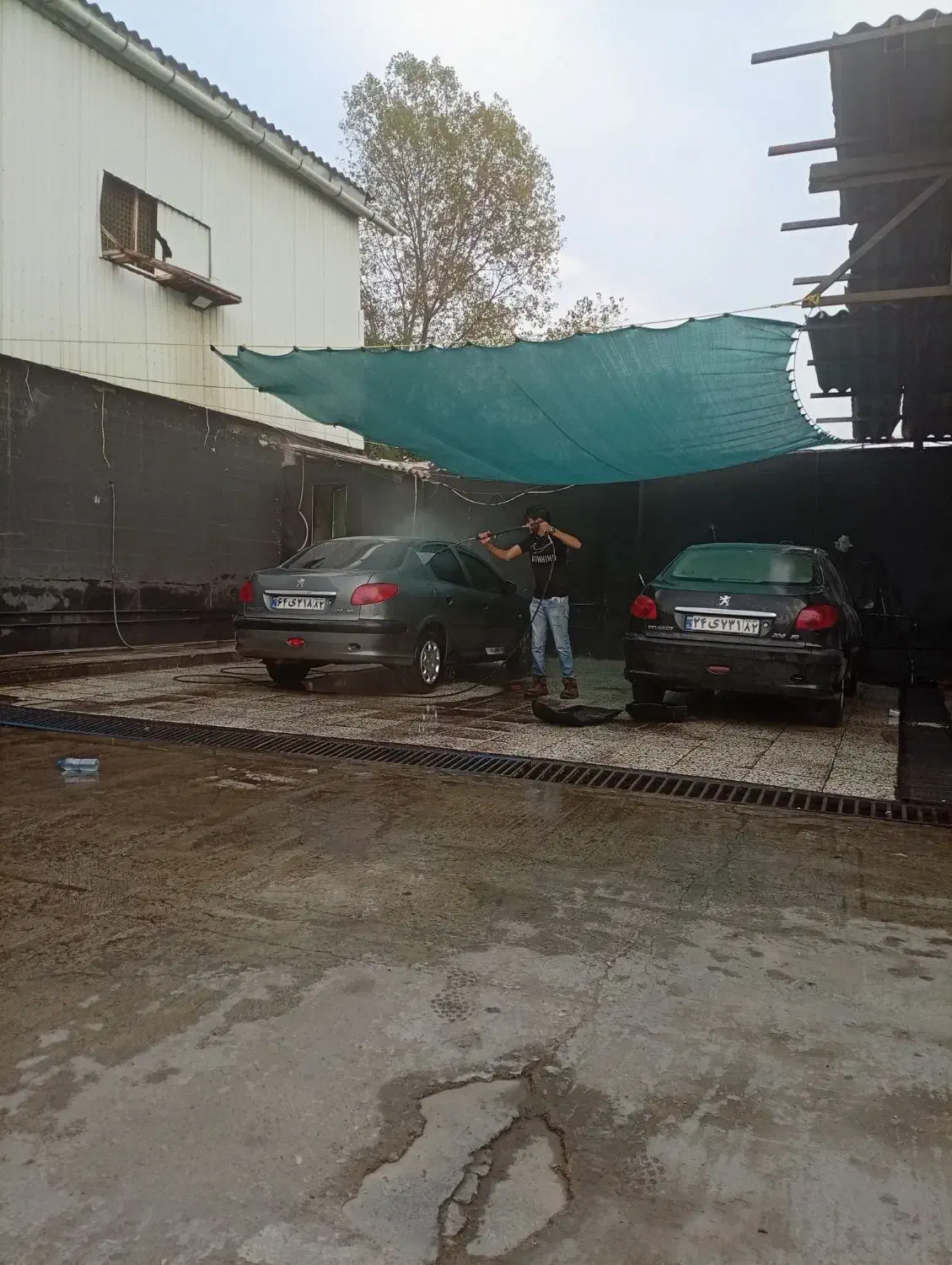 به یک کارگر کارواش نیازمندیم|استخدام سرایداری و نظافت|نوشهر, |دیوار