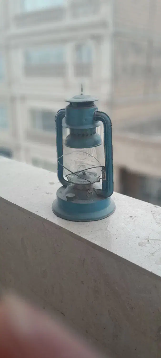 چراغ انگلیسی|کلکسیون اشیاء عتیقه|نیشابور, شهرک ولیعصر|دیوار