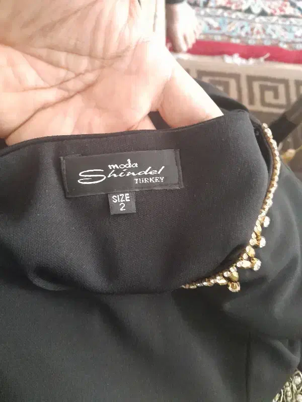 لباس ماکسی سنگدوزی شده|لباس|اندیشه, اندیشه فاز ۱|دیوار