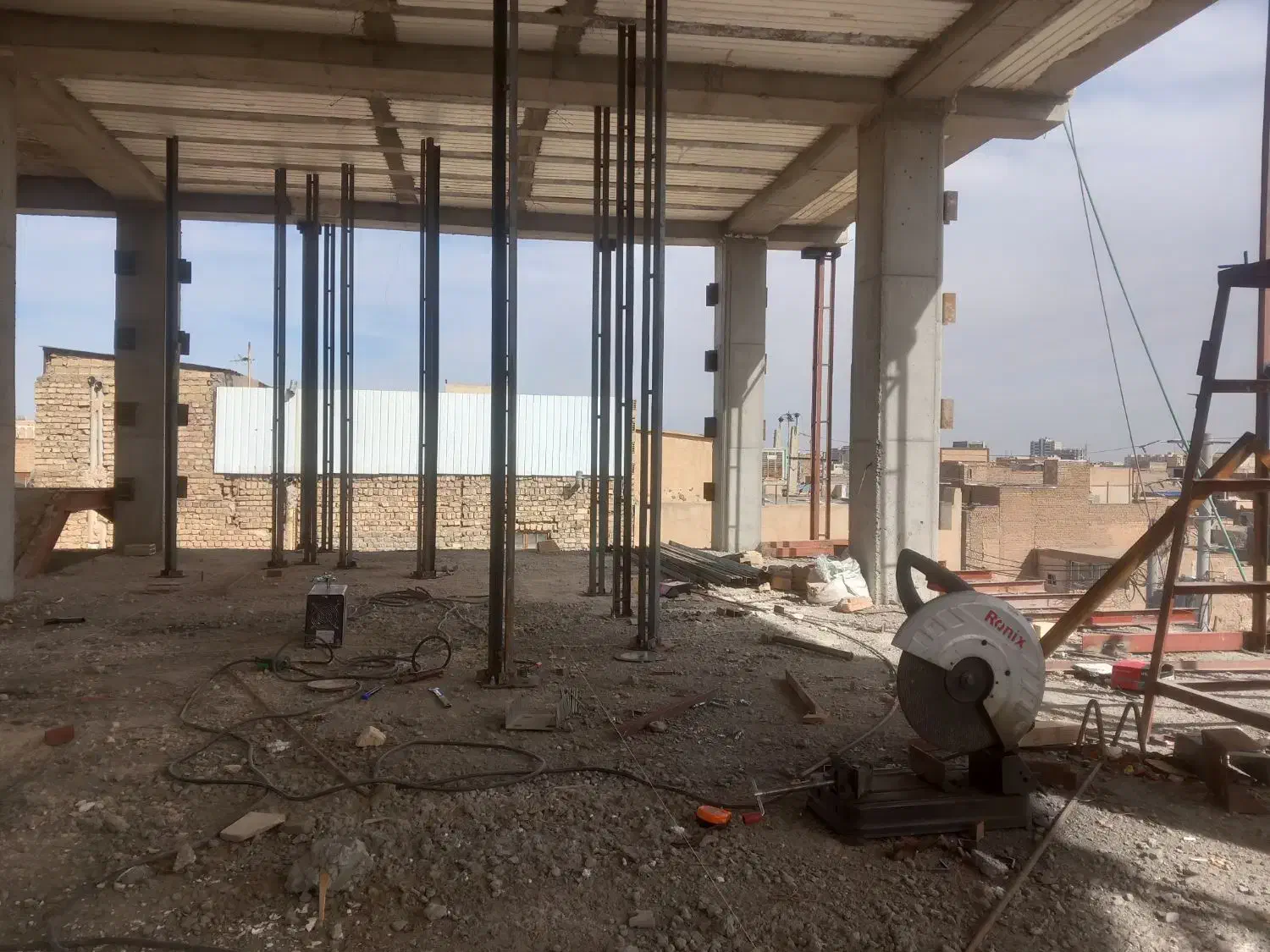 با دو شاگرد جوشکار  نیازمندیم|استخدام صنعتی، فنی، مهندسی|قم, علی آباد|دیوار