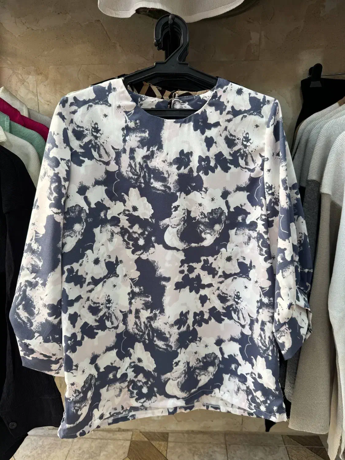 انواع مانتو شلوار شومیز و لباس زنانه و دخترانه **|لباس|باقرشهر, |دیوار