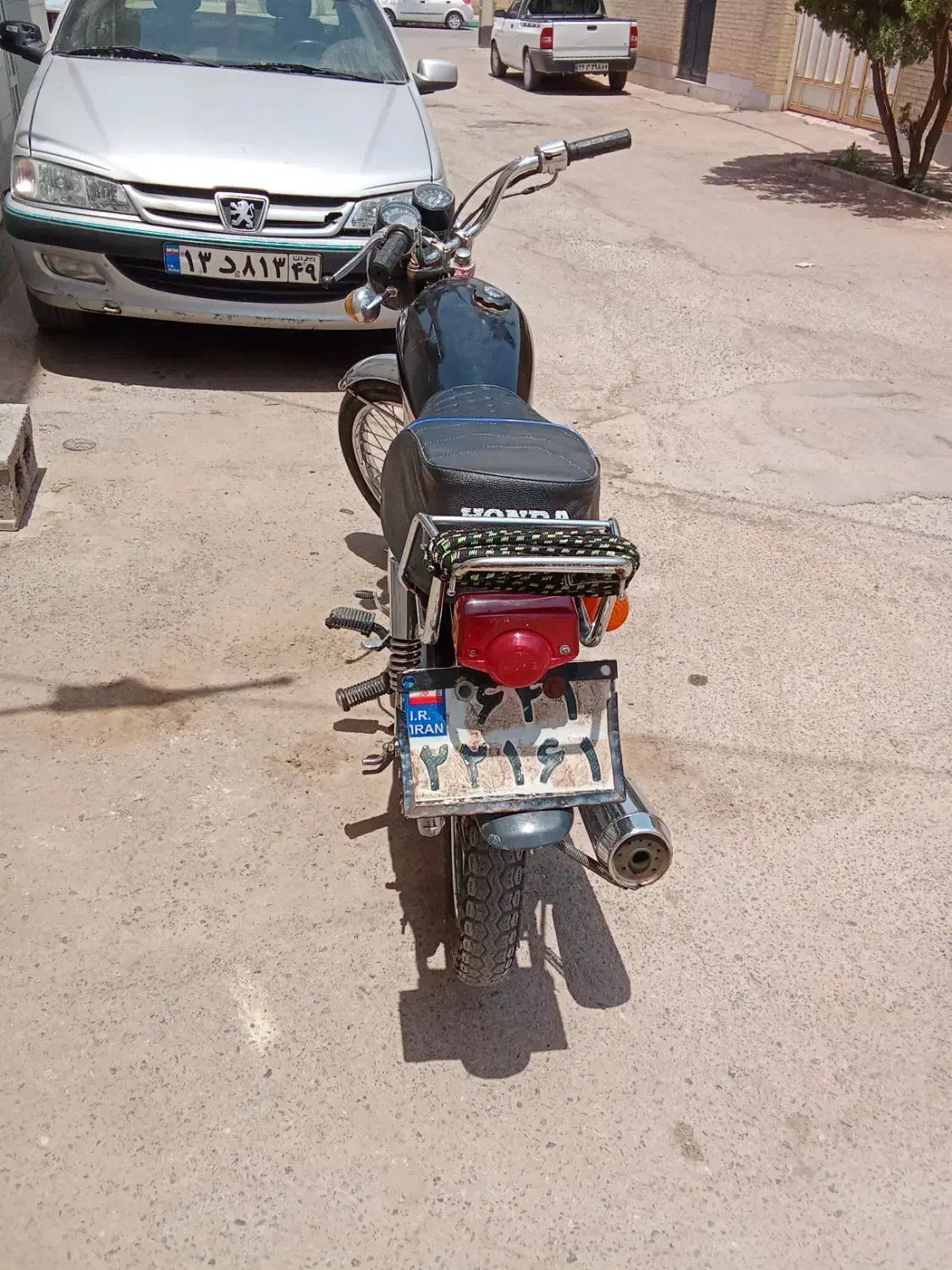 هندا ۱۲۵|موتورسیکلت|زارچ, |دیوار