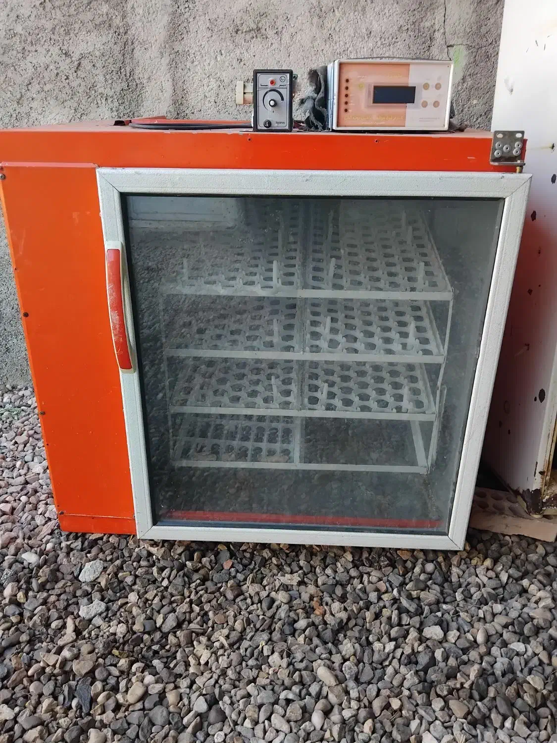 دستگاه جوجه کشی ۸۴تایی و ۷۰۰تایی|لوازم جانبی حیوانات|نگین شهر, |دیوار