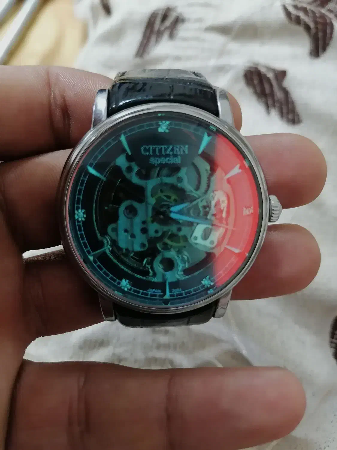 ساعت مچی|ساعت|ری, جوانمرد قصاب|دیوار