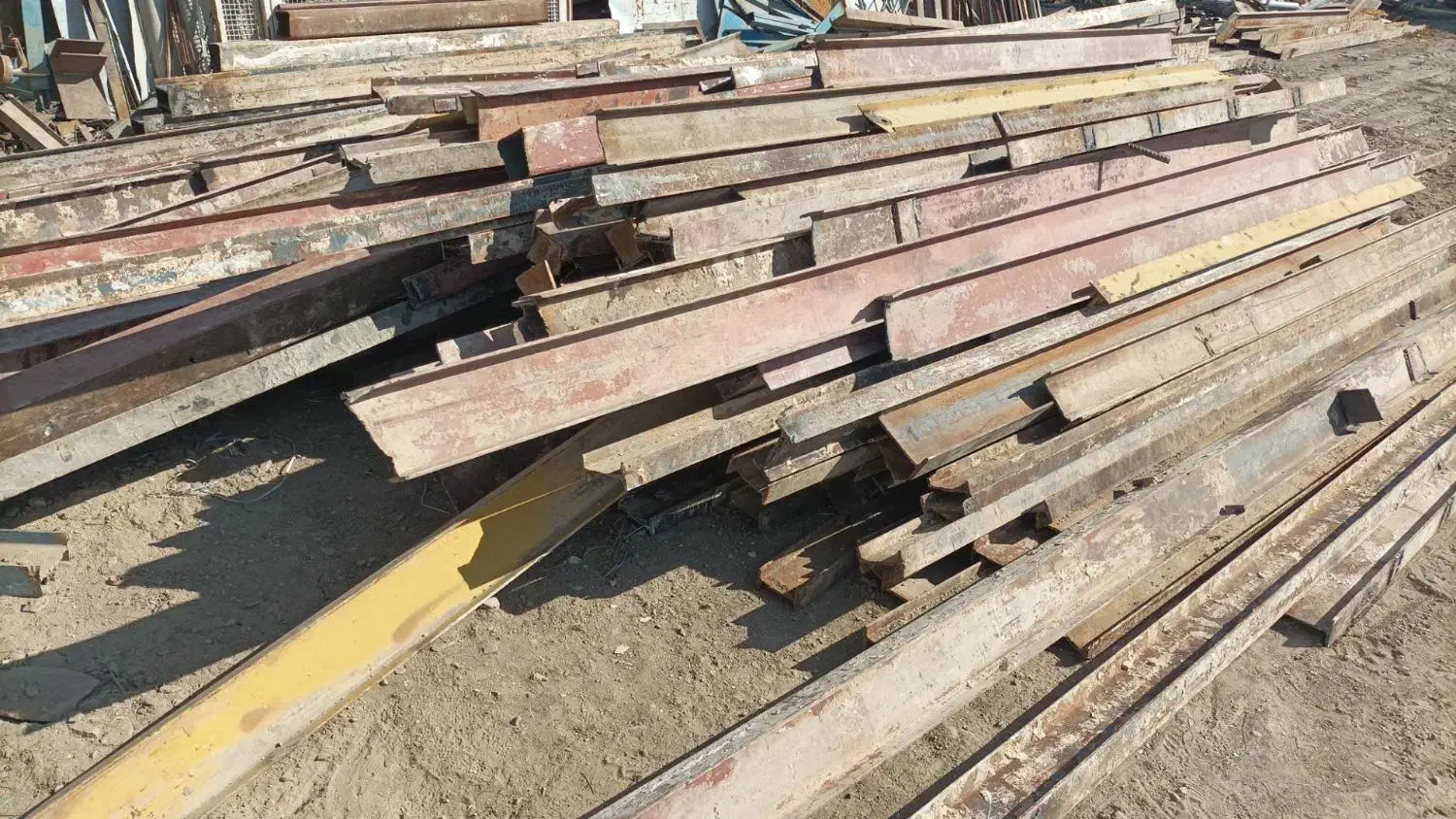 تیرآهن مستعمل ساختمانی از۱۰تا۱۸و۲۰قوطی ۸تا۱۴|مصالح و تجهیزات ساختمان|مشهد, نیزه|دیوار