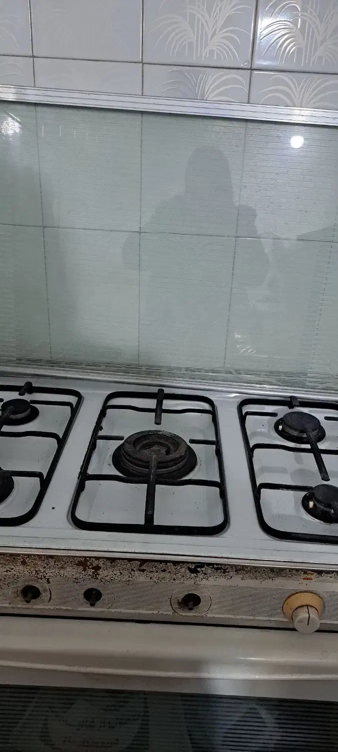 اجاق گاز پنج شعله فردار|اجاق گاز و لوازم برقی پخت‌وپز|هشتگرد, هشتگرد قدیم|دیوار