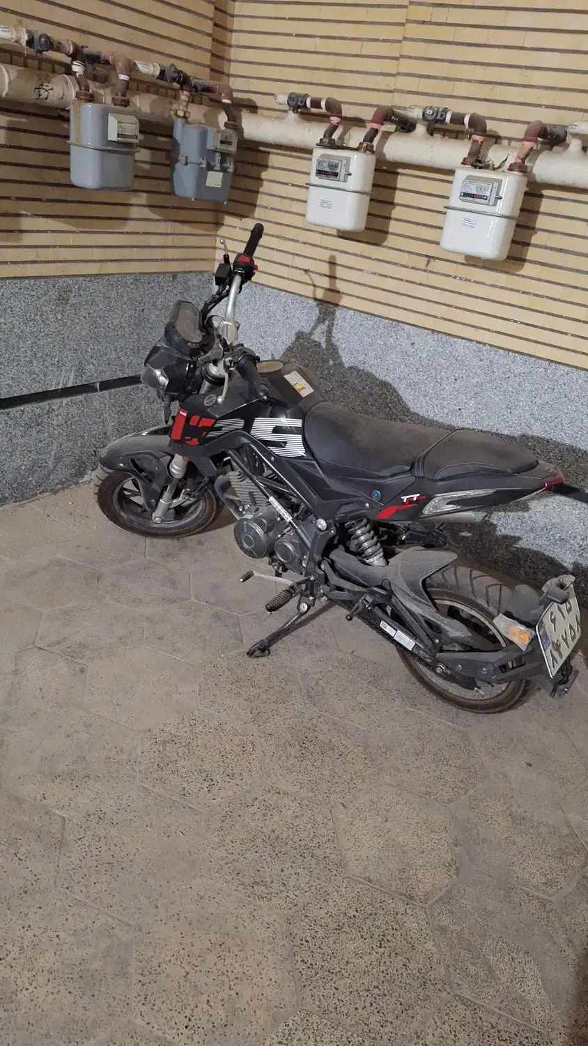 بنلی TNT 135|موتورسیکلت|قم, باغ کرباسی|دیوار