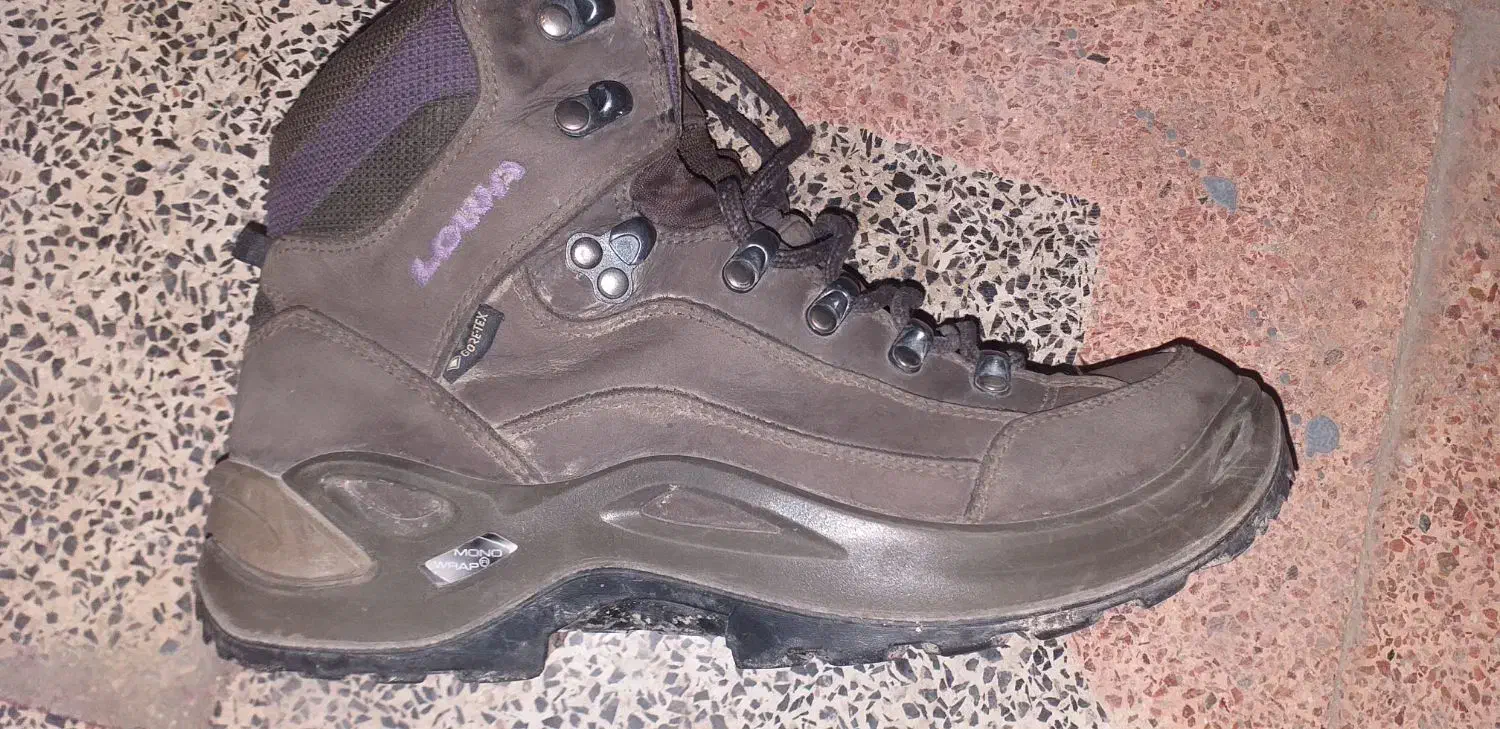 پوتین کوهنوردی|کیف، کفش، کمربند|نورآباد, |دیوار