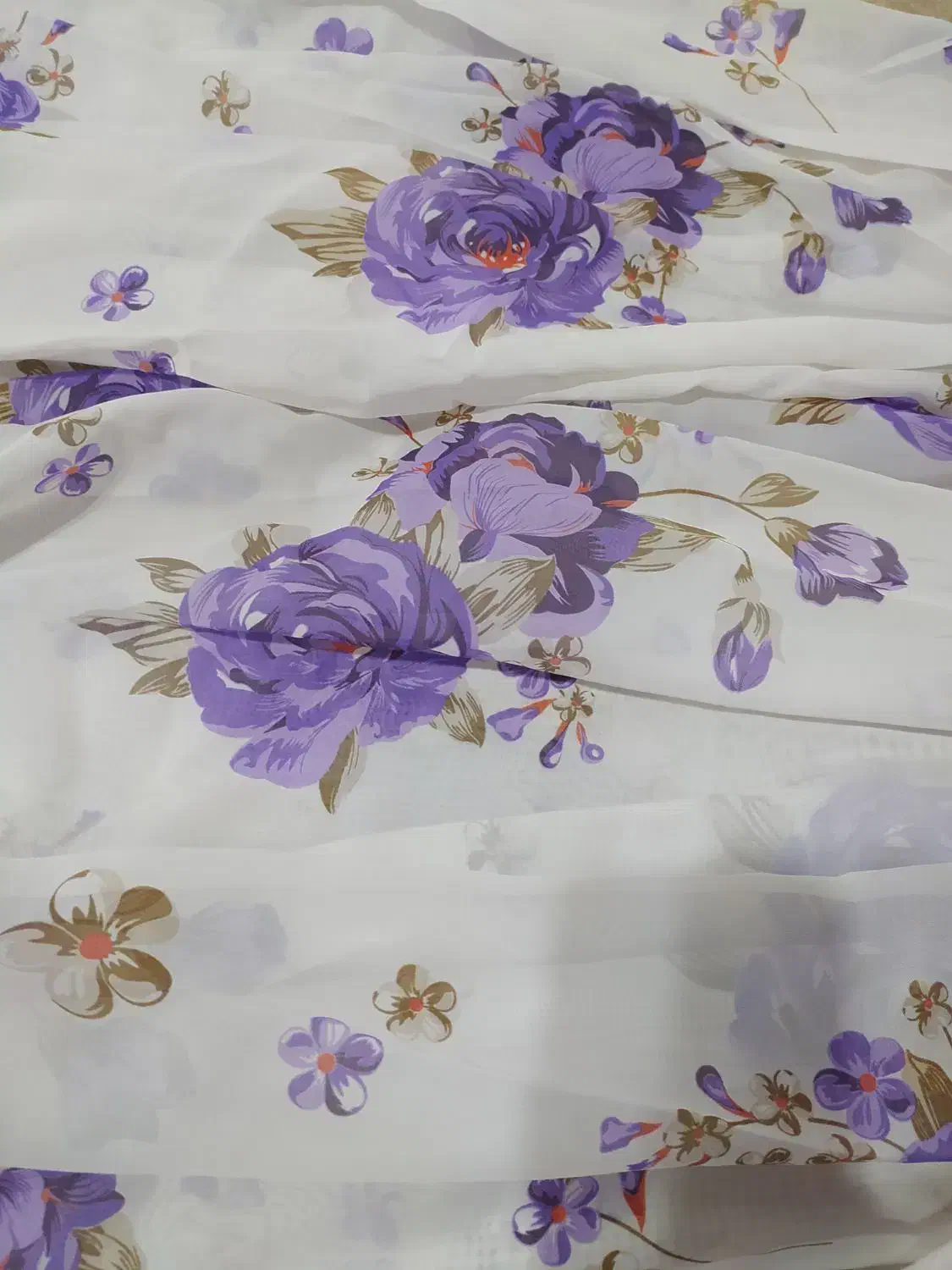 پرده حریر گلدار کاملاً نو|پرده، رانر، رومیزی|رشت, بلوار گیلان|دیوار