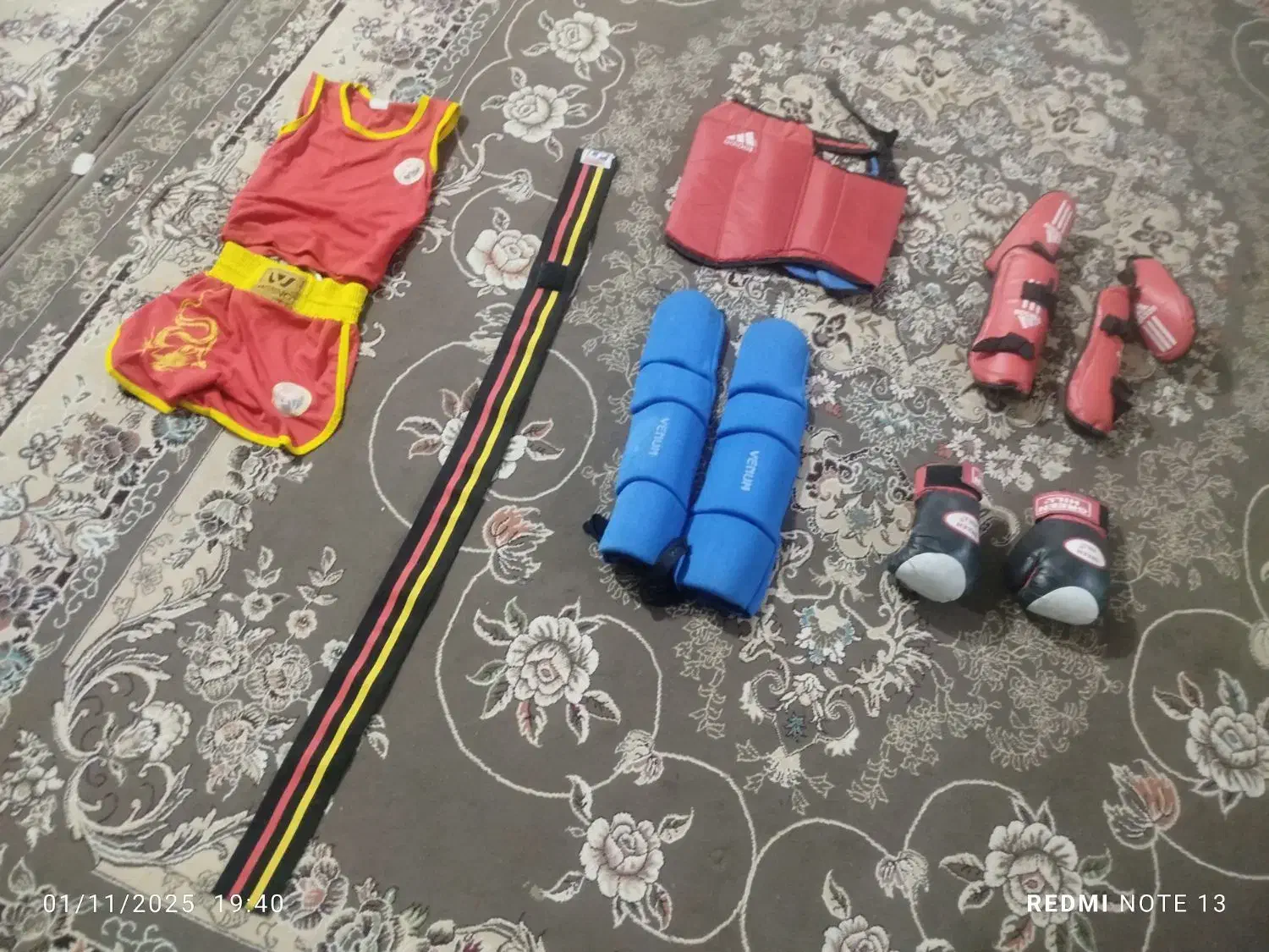 لباس وشو|لباس|شیراز, کرونی(خاتونک)|دیوار