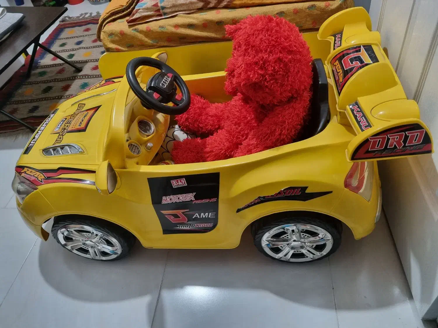 ماشین شارژی|اسباب‌بازی بچه|شاهین‌شهر, طالقانی|دیوار