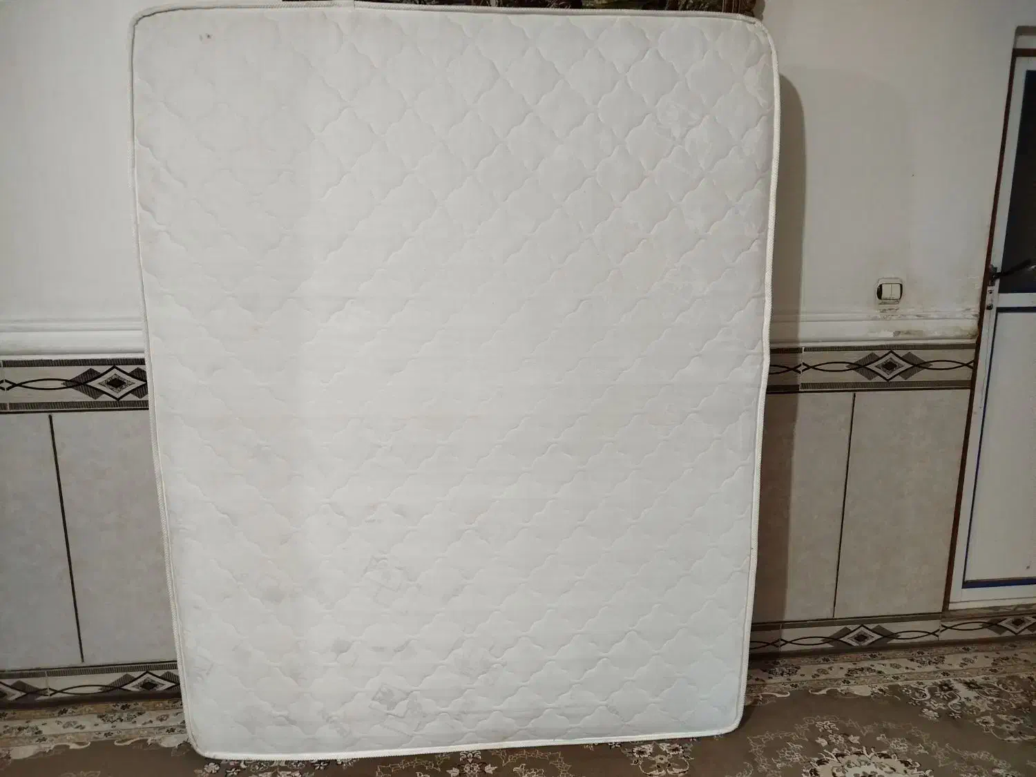 تشک تخت خواب دونفره. کامل نو و تمیز|تشک تختخواب|دامغان, |دیوار