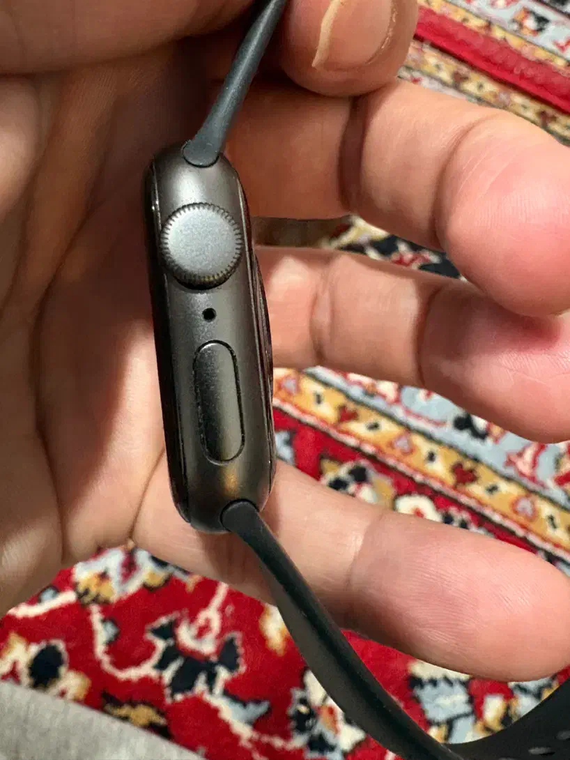 se 2020|ساعت|تهران, درب دوم|دیوار