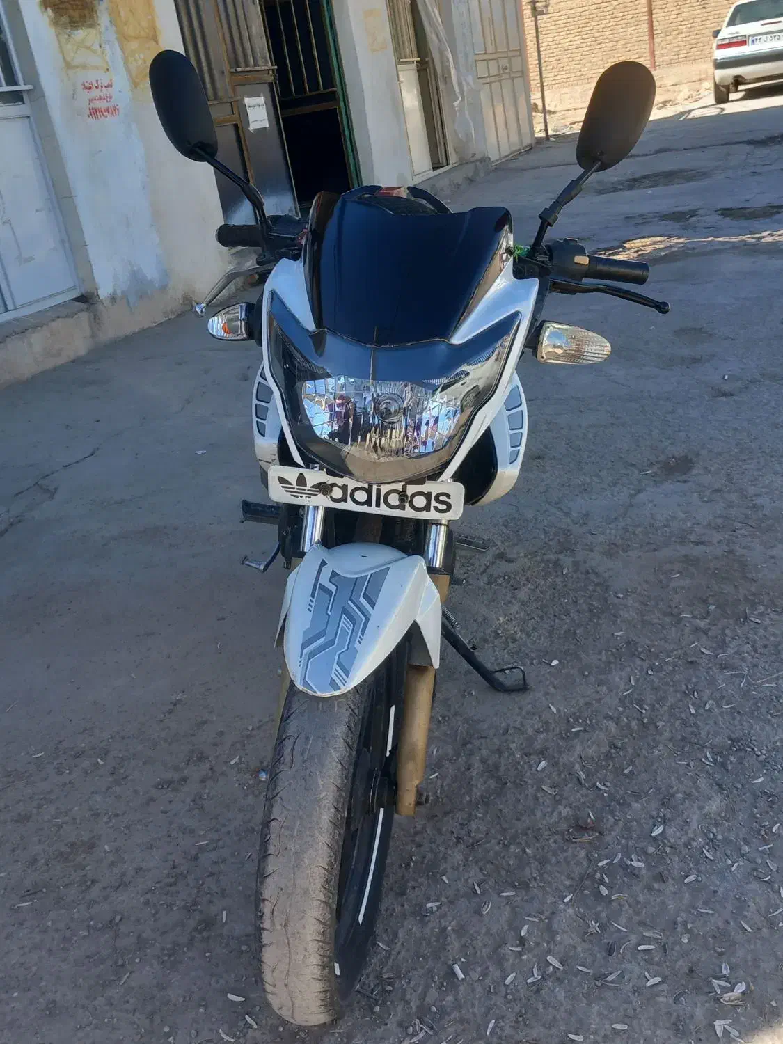 اپاچی|موتورسیکلت|هلیلان, |دیوار