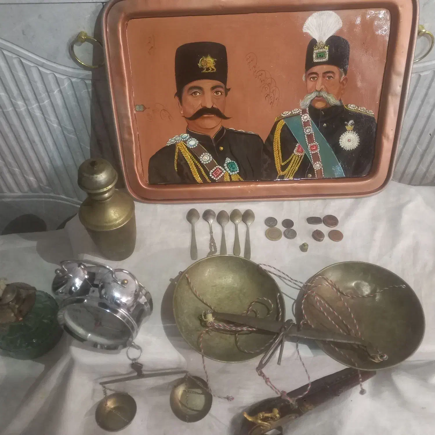 کلکسیون عتیقه|کلکسیون اشیاء عتیقه|شهرضا, |دیوار