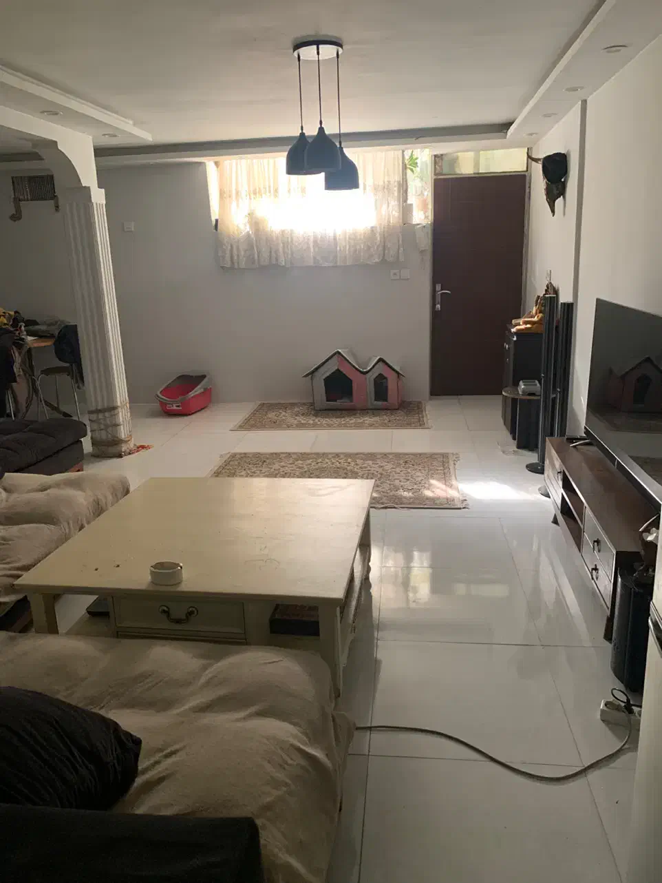 ۸۰ متر/ویلایی/دوخواب/گیو و کادوس/بین دوم و سوم