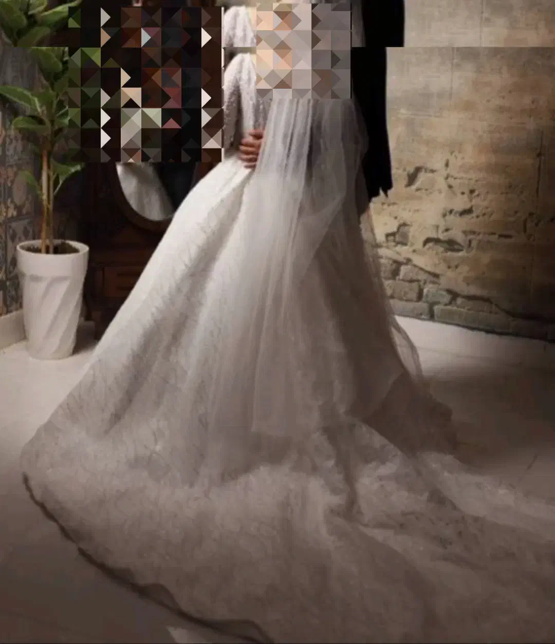 لباس عروس|لباس|طبس, |دیوار