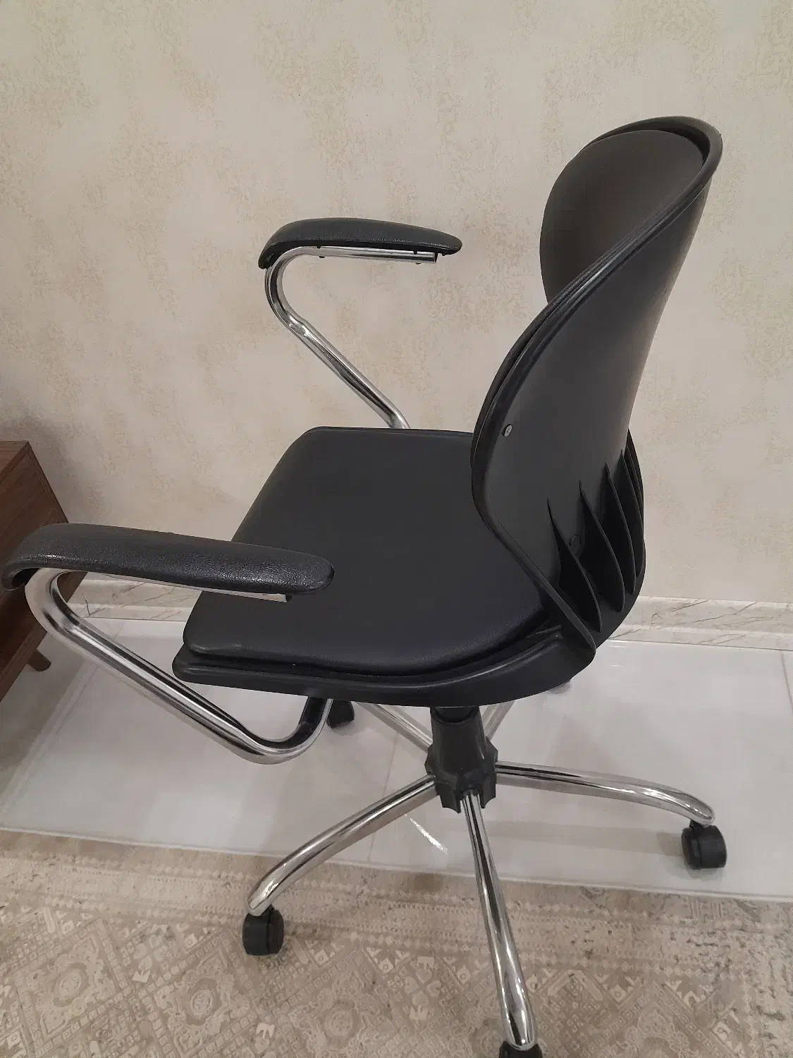 صندلی میز تحریر و اداری و دفتر کار و مغازه|صندلی و نیمکت|شاهینشهر, شهرک میلاد|دیوار