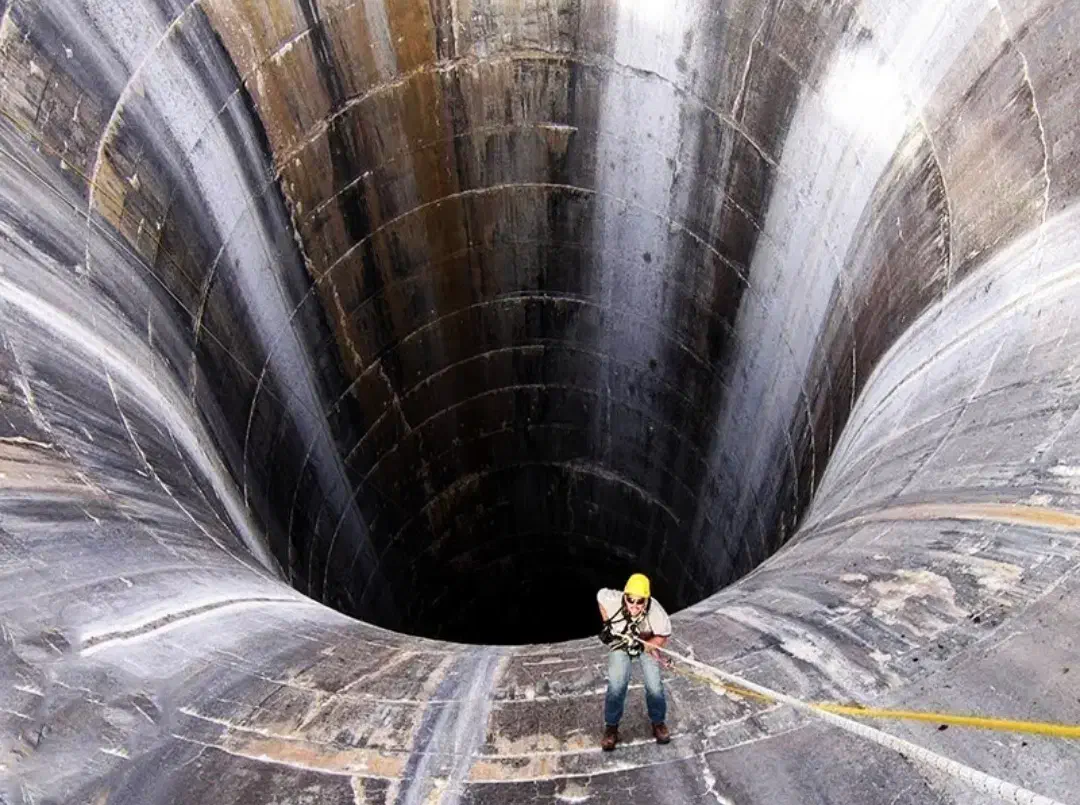 چاه کن معروف|خدمات پیشه و مهارت|آشخانه, |دیوار