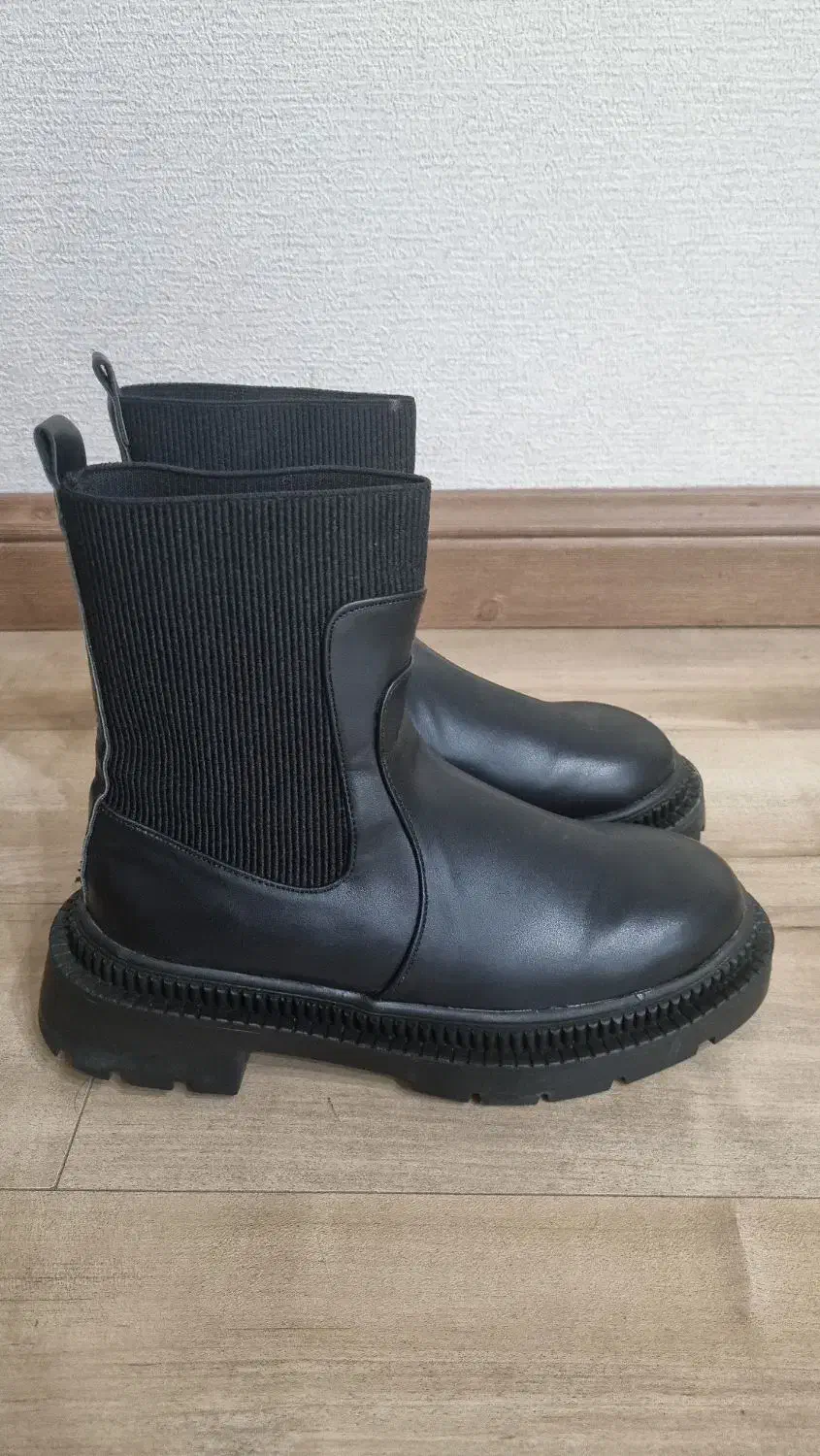 بوت سایز ۳۸|کیف، کفش، کمربند|تهران, دانشگاه شریف|دیوار