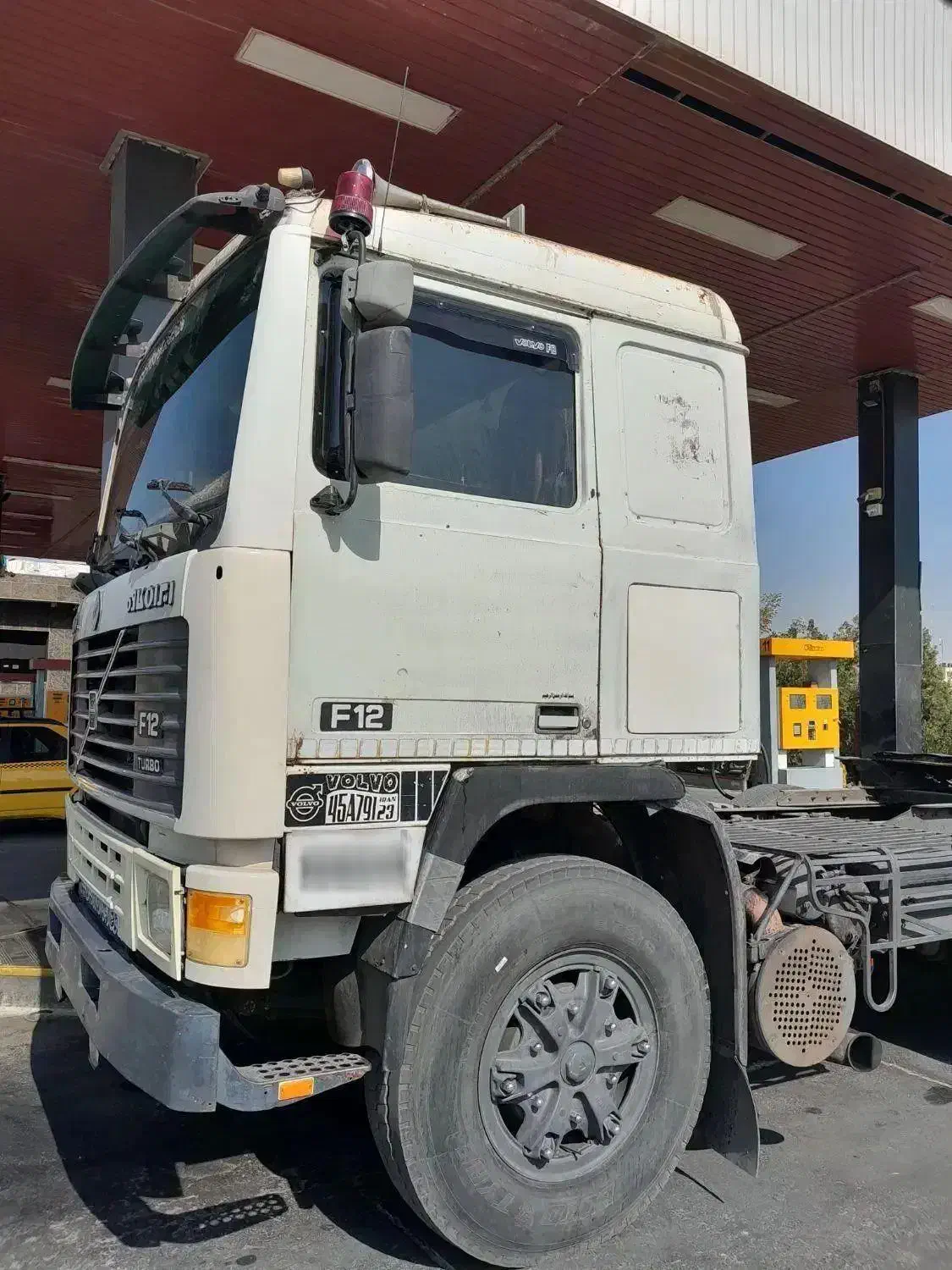 کامیون کشنده اف|خودرو سنگین|شهرضا, |دیوار