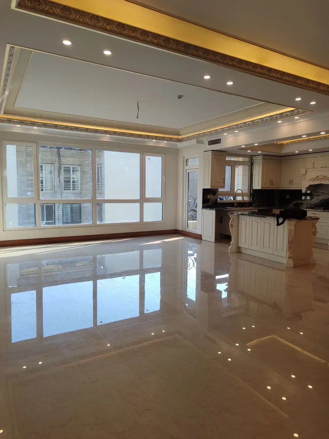 مستغلات موقعیت اداری ۱۰۰۰ متر|فروش دفتر کار، اتاق اداری، مطب|تهران, پاسداران|دیوار