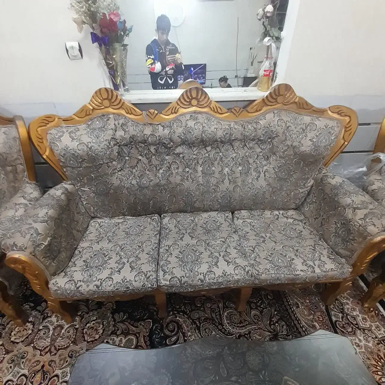 مبل سلطنتی|مبلمان خانگی و میز عسلی|قم, باغ شریفی|دیوار