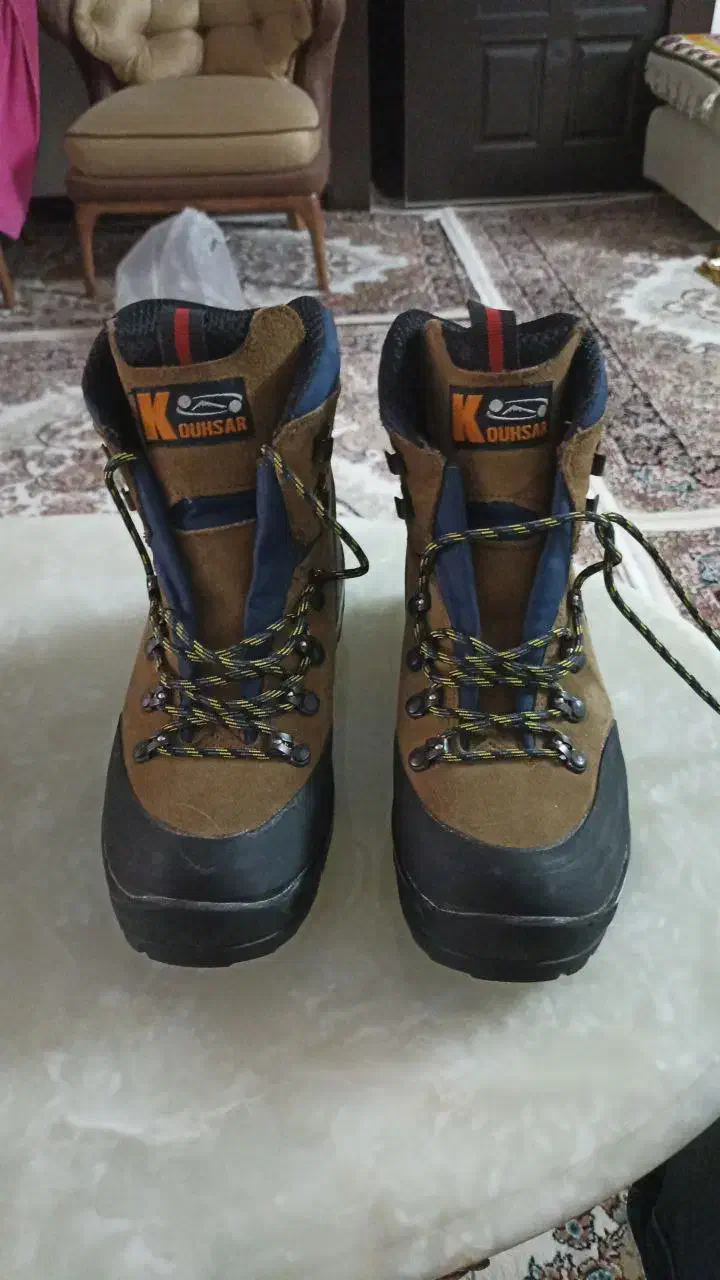 پوتین کوهنوردی|کوهنوردی و کمپینگ|سنندج, |دیوار